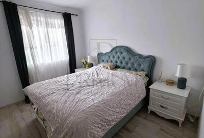 Casă cu 4 camere cu Teren 263 Mp în Sânmihaiu Român
