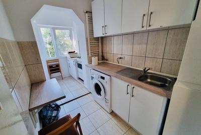 Garsonieră decomandată în Central