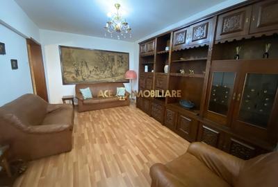 Apartament cu 3 camere semidecomandat, mobilat în Iancului