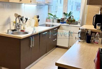 Apartament cu 4 camere decomandat, mobilat în Iosia