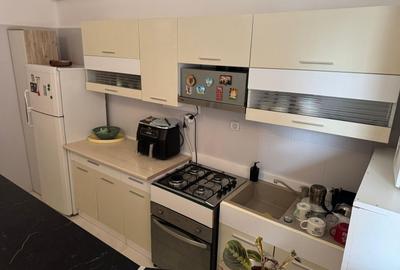Apartament cu 2 camere semidecomandat, mobilat în Apărătorii Patriei - 3