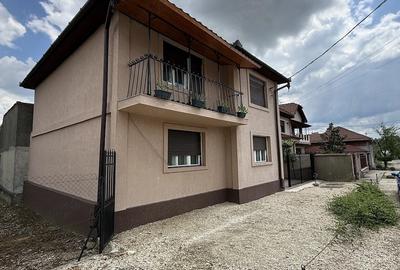 Casă cu 2 camere cu Teren 500 Mp în Central - 1