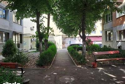 Apartament cu 2 camere semidecomandat, mobilat în Banat