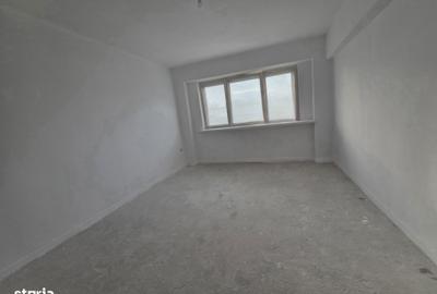 Apartament cu 3 camere decomandat în Radu Negru