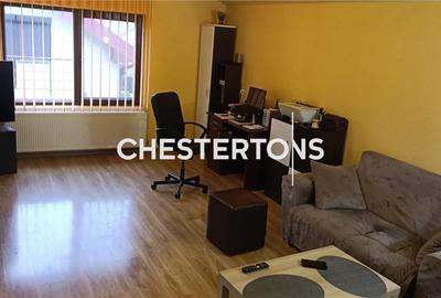 Apartament cu 3 camere decomandat în Berceni
