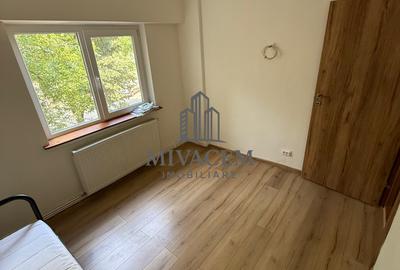 Apartament cu 3 camere decomandat în Calea București - 3