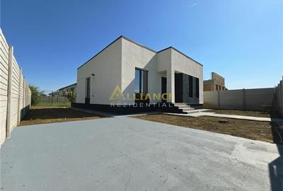 Casă cu 4 camere cu Teren 300 Mp în Berceni