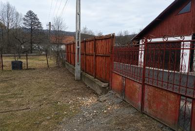 Casă cu 3 camere cu Teren 726 Mp în Boteni
