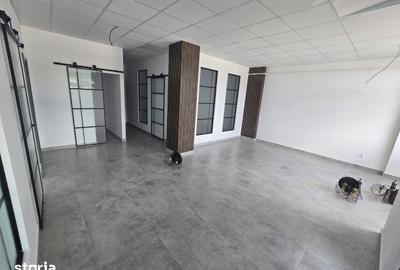 Spațiu comercial, de 85 mp, în Central - 4
