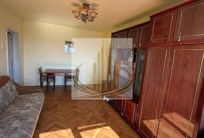 Apartament cu 3 camere decomandat, mobilat în Girocului