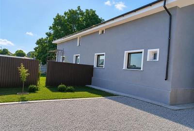 Casă individuală cu 7 camere cu Canalizare în Prejmer - 1