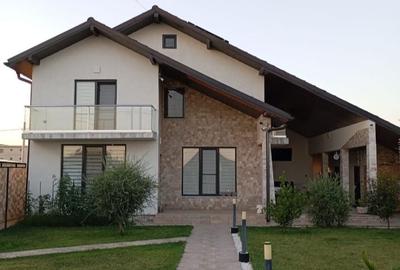 Casă cu 4 camere în Schela Cladovei