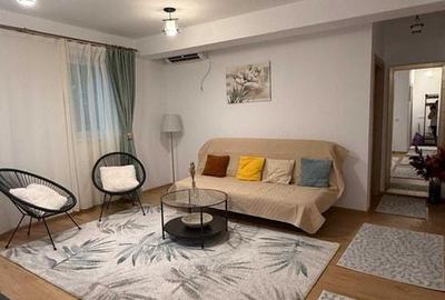 Apartament cu 2 camere semidecomandat în Apărătorii Patriei