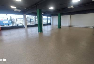 Spațiu comercial, de 40 mp, în Central
