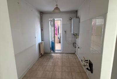Apartament cu 2 camere decomandat în Precista