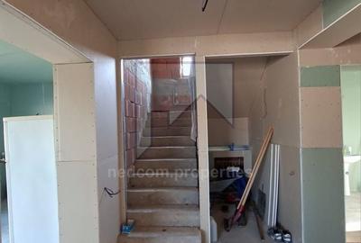 Casă cu 4 camere în Adunații-Copăceni