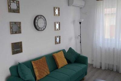 Apartament cu 3 camere decomandat în Central - 1