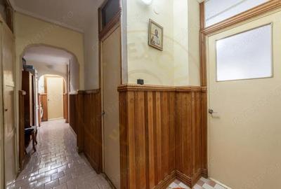 Apartament cu 3 camere decomandat în Central - 12
