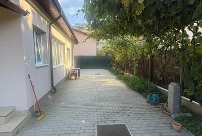 Casă cu 3 camere cu Teren 300 Mp în Cantacuzino