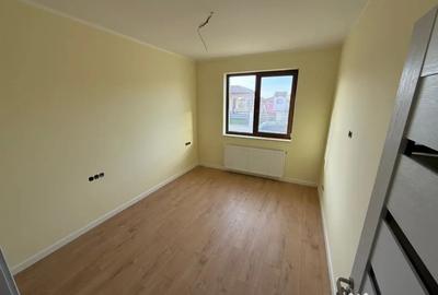 Casă cu 4 camere cu Teren 480 Mp în Săsar - 2