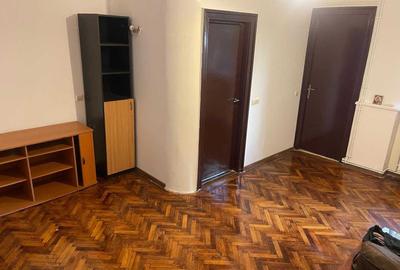 Garsonieră decomandată în Romană - 6