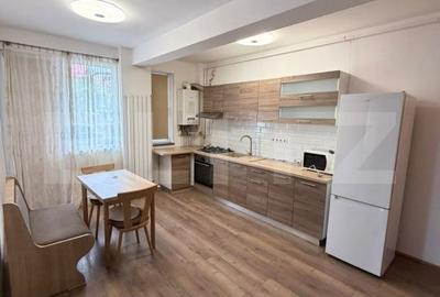 Apartament cu 3 camere semidecomandat în Florești - 2