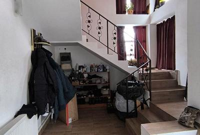 Casă cu 5 camere cu Teren 340 Mp în Holboca - 6