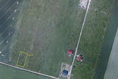 Teren de 861 mp, în Gepiu
