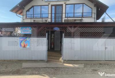 Casă cu 5 camere cu Teren 800 Mp în Central - 1