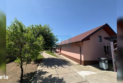 Casă cu 5 camere cu Teren 730 Mp în Târgșoru Vechi