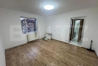 Apartament cu 2 camere decomandat în Micro 14