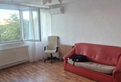 Apartament cu 2 camere decomandat, mobilat în Cantemir
