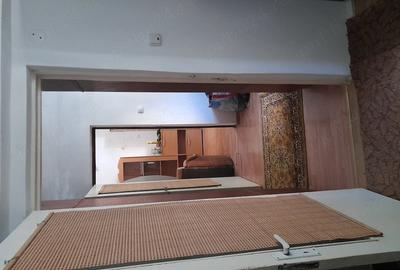 Apartament cu 3 camere nedecomandat în Rahova - 1