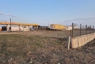 Teren de 5000 mp, în Central - 4