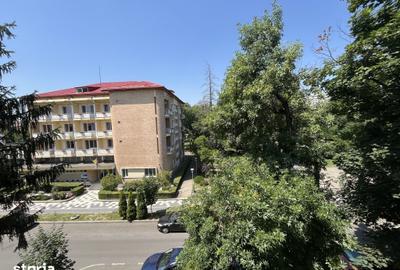 Apartament cu 3 camere, mobilat în Medicină