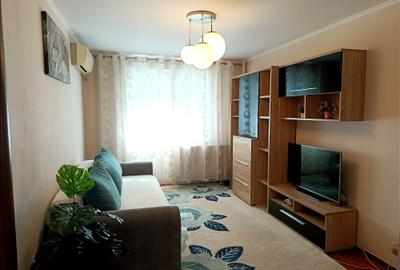 Apartament cu 3 camere semidecomandat în Nicolae Grigorescu