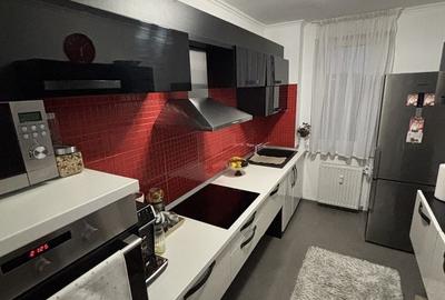 Apartament cu 3 camere decomandat în Nufărul - 1