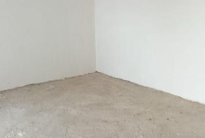 Casă cu 4 camere cu Teren 200 Mp în Central