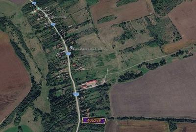 Teren de 2583 mp, în Comeat