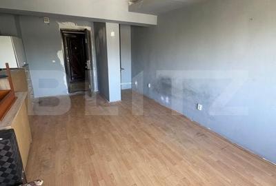 Apartament cu 2 camere semidecomandat în Calea București
