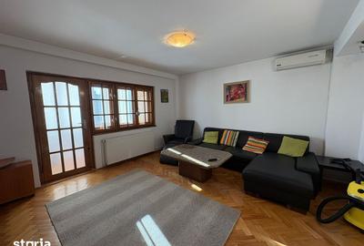 Apartament cu 2 camere semidecomandat, mobilat în Văcăresti