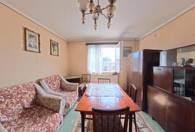 Apartament cu 2 camere semidecomandat, mobilat în Micro 14
