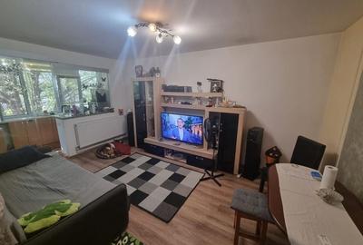 Apartament cu 3 camere decomandat în Tomis Nord - 1