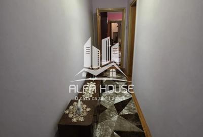 Apartament cu 3 camere semidecomandat în Micro II - 11
