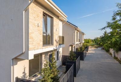 Casă cu 4 camere cu Teren 220 Mp în Central