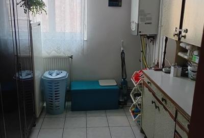 Apartament cu 4 camere decomandat, mobilat în Central