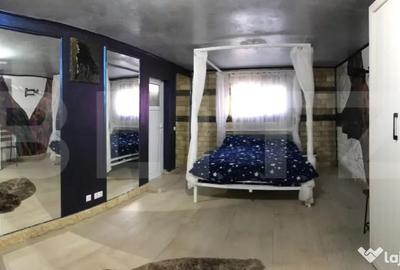 Casă cu 7 camere cu Teren 400 Mp în Central - 2