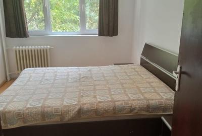 Apartament cu 3 camere semidecomandat în Lujerului