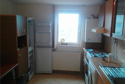 Apartament cu 2 camere semidecomandat în Complex Studențesc