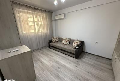 Garsonieră decomandată în Central